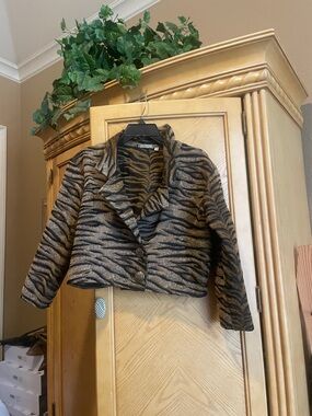 Tour de France tiger jacket size small